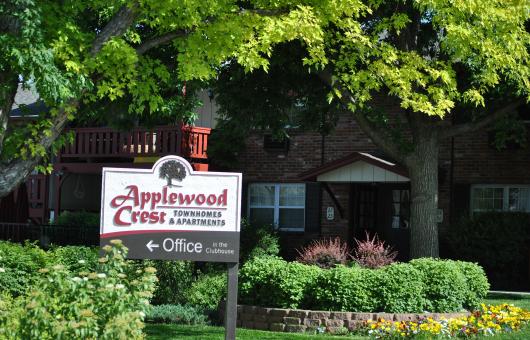 Applewood Crest Townhomes and Apartments
